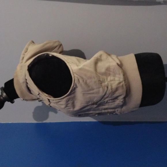 Vest - Picture 6 of 12